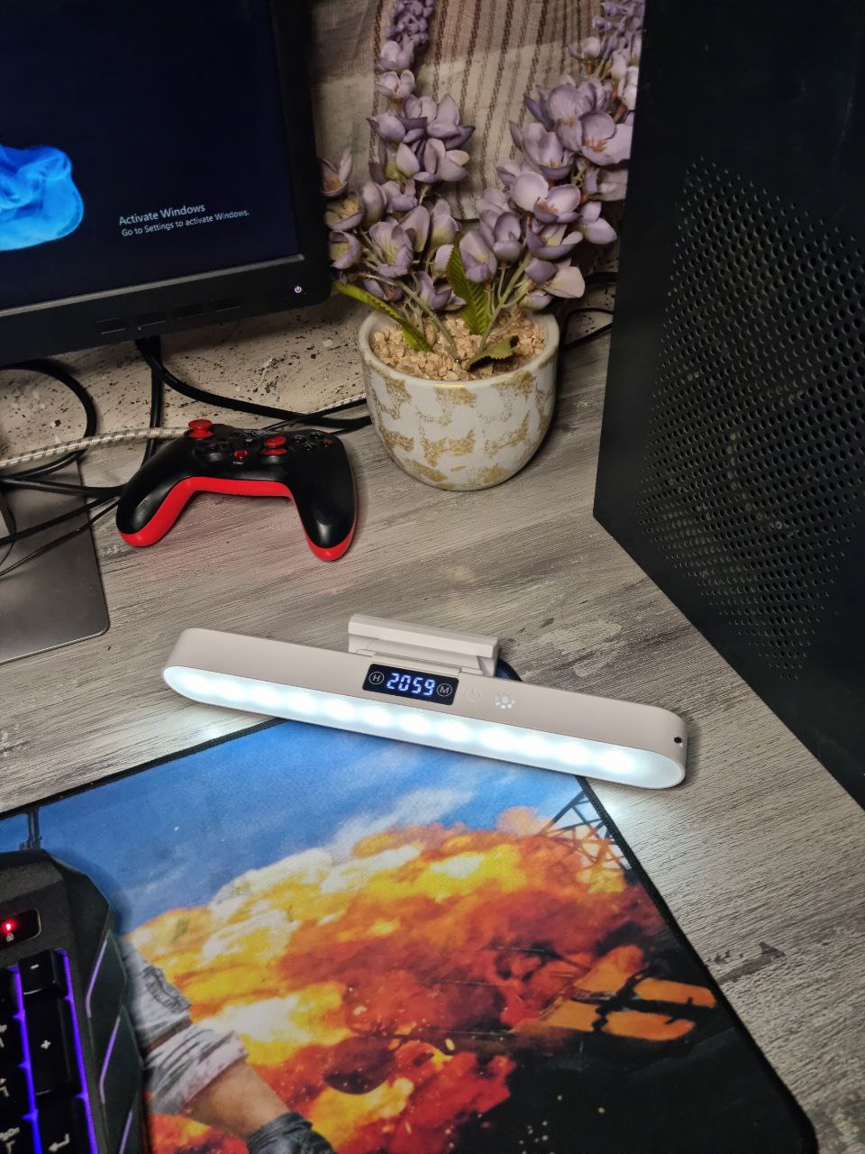 مصباح مغناطيسي قابل للثبيت في عدة اماكن💡